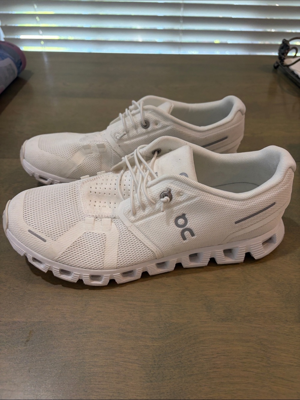 On  cloud Running womens Performance Running Shoes - White - Picture 3 of 6